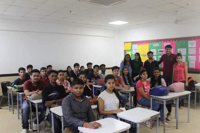 Universal MSG-SGKM College of Arts Science & Commerce photo 8