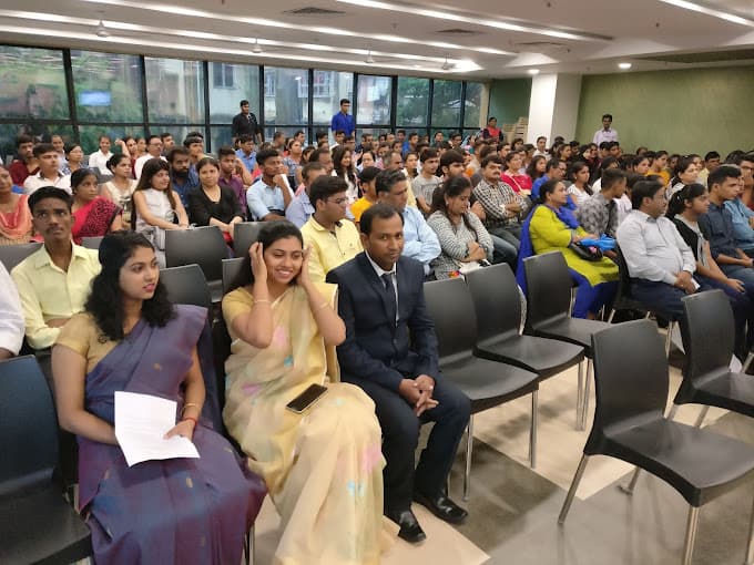 Universal MSG-SGKM College of Arts Science & Commerce photo 7