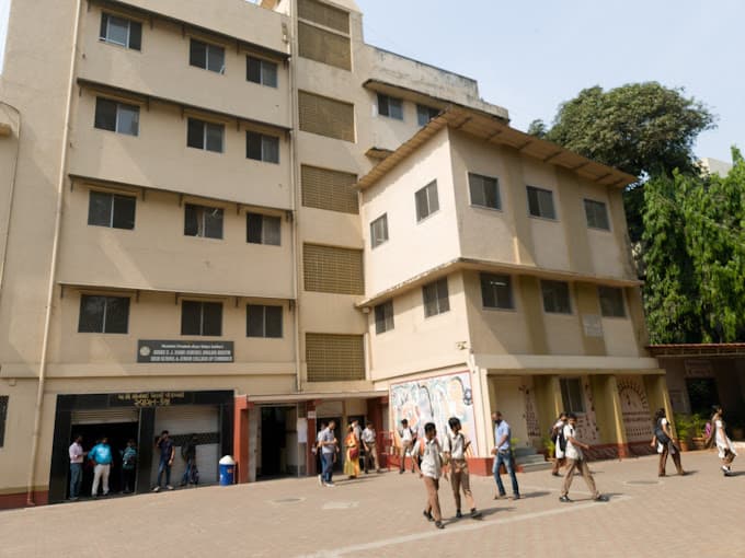 D J Doshi Gurukul English Medium High School photo 1