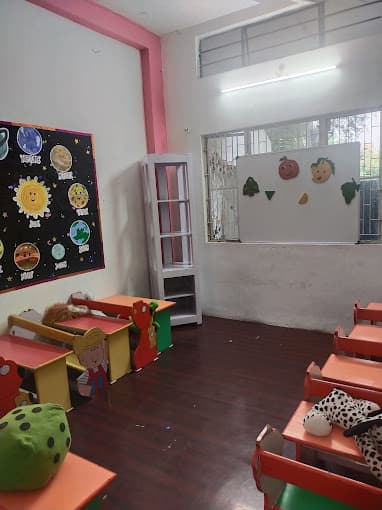 Strawberry Kingdomes Sukhlia photo 2