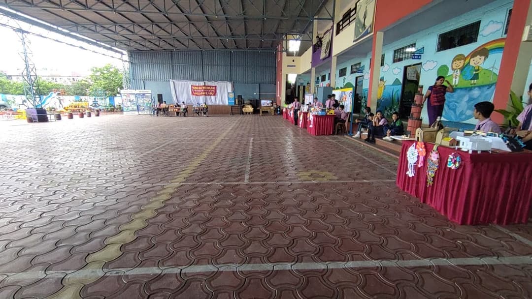 Perna Bal Niketan Higher Secondary School Rau photo 2