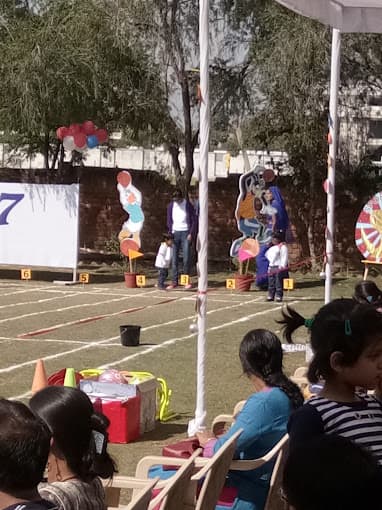 Asian World School gallery image 2