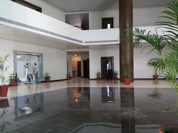 Modern School photo 4