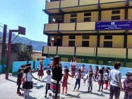 La Montessori School photo 2