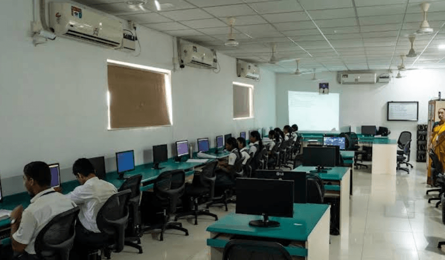 Devi Academy Senior Secondary School K. K. Nagar photo 12