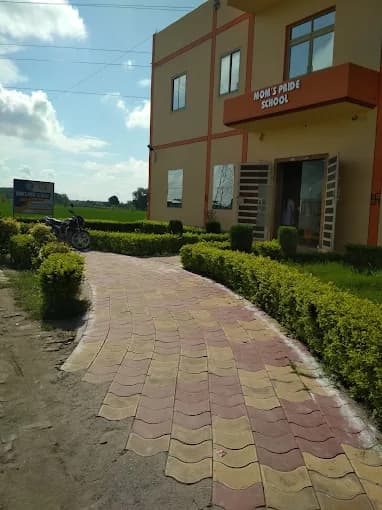 Mom's Pride School Gangapur Road photo 2
