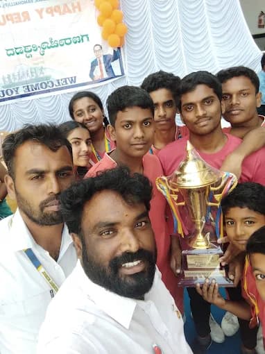 VR International School photo 4