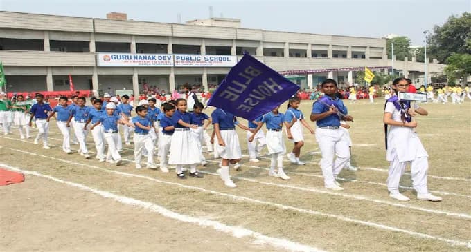 Guru Nanak Dev Public Sr. Sec. School photo 1