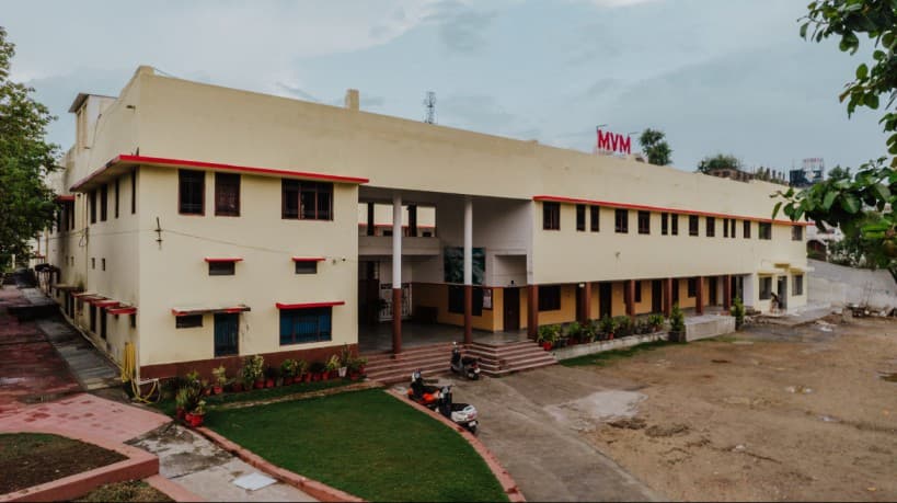 Mahaveer Vidya Mandir Secondary School Sector No. 13 photo 1